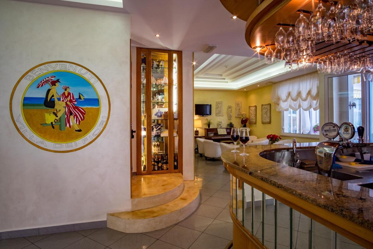 Hotel Villa Dei Fiori - Sul Mare Con Piscina Viserbella di Rimini Εξωτερικό φωτογραφία