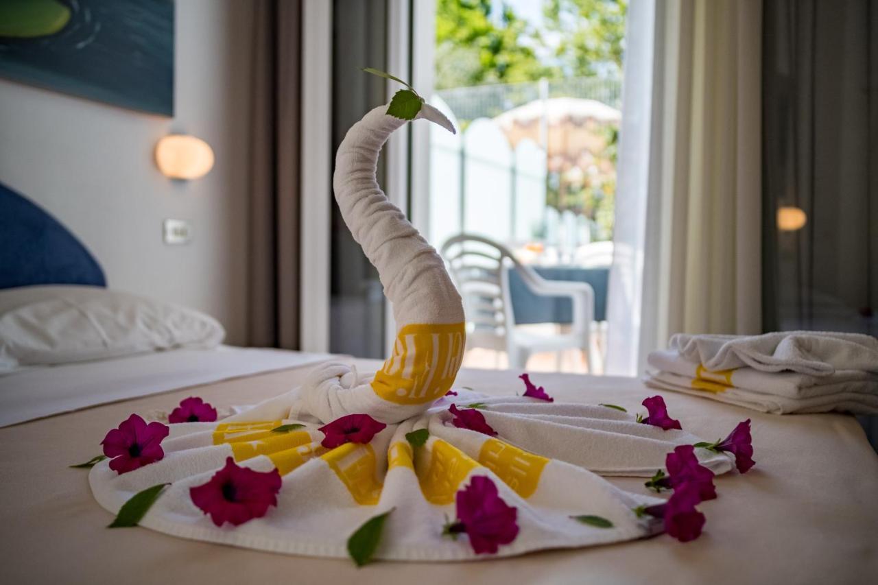 Hotel Villa Dei Fiori - Sul Mare Con Piscina Viserbella di Rimini Εξωτερικό φωτογραφία