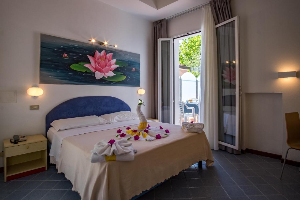 Hotel Villa Dei Fiori - Sul Mare Con Piscina Viserbella di Rimini Εξωτερικό φωτογραφία
