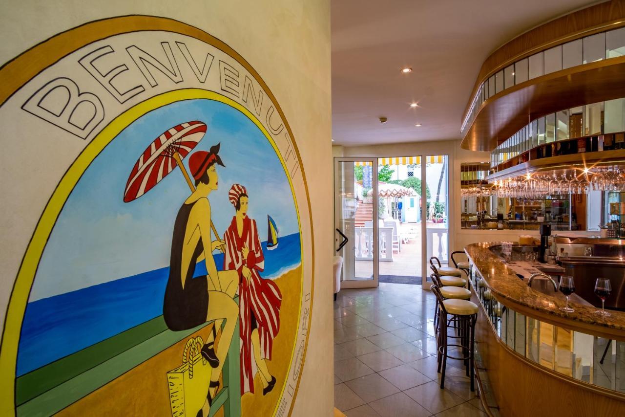 Hotel Villa Dei Fiori - Sul Mare Con Piscina Viserbella di Rimini Εξωτερικό φωτογραφία