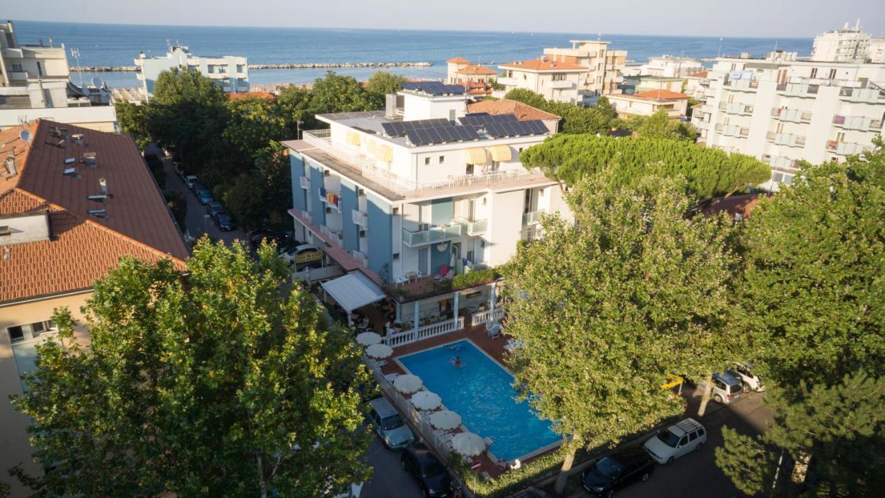 Hotel Villa Dei Fiori - Sul Mare Con Piscina Viserbella di Rimini Εξωτερικό φωτογραφία