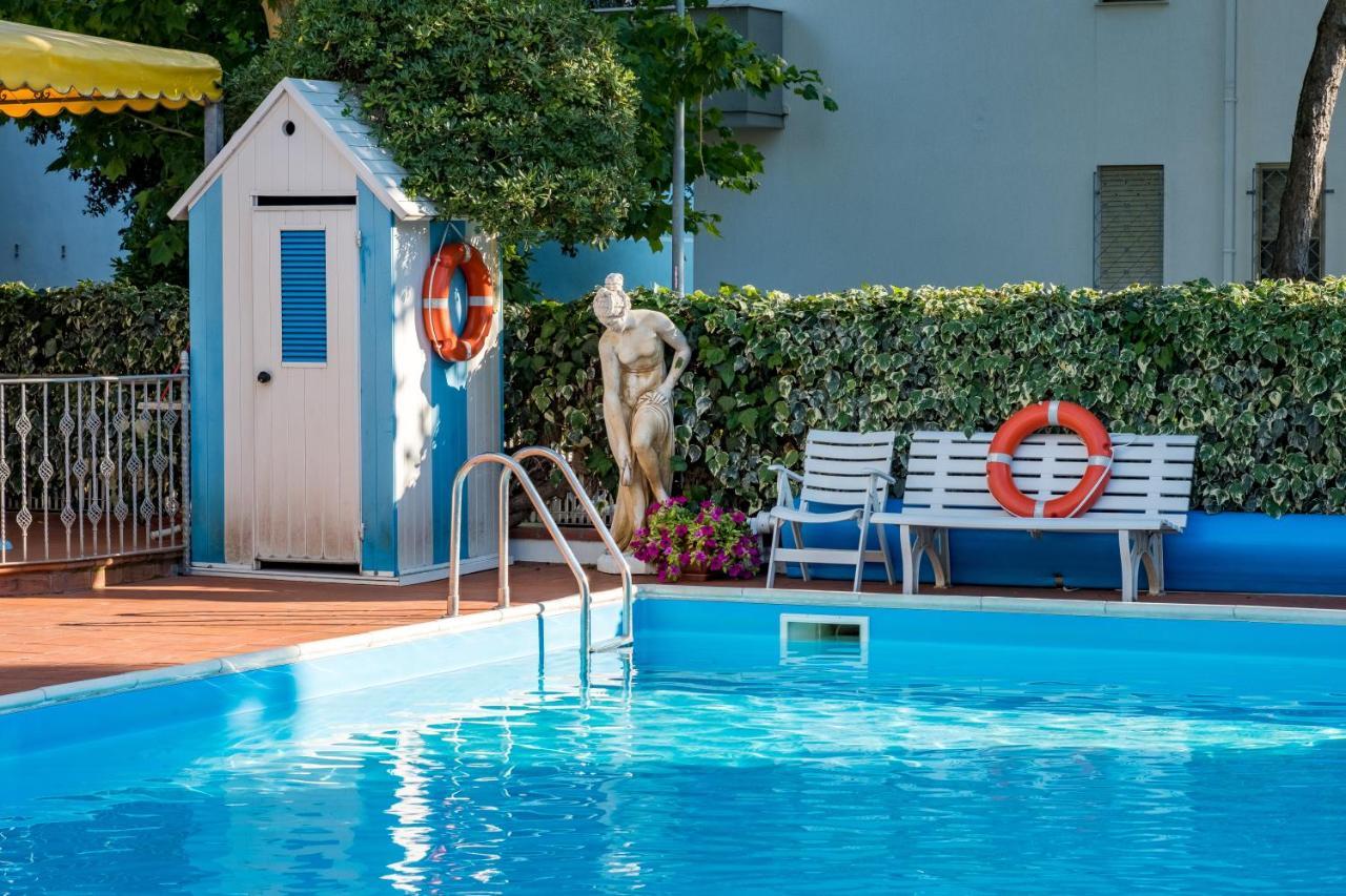 Hotel Villa Dei Fiori - Sul Mare Con Piscina Viserbella di Rimini Εξωτερικό φωτογραφία