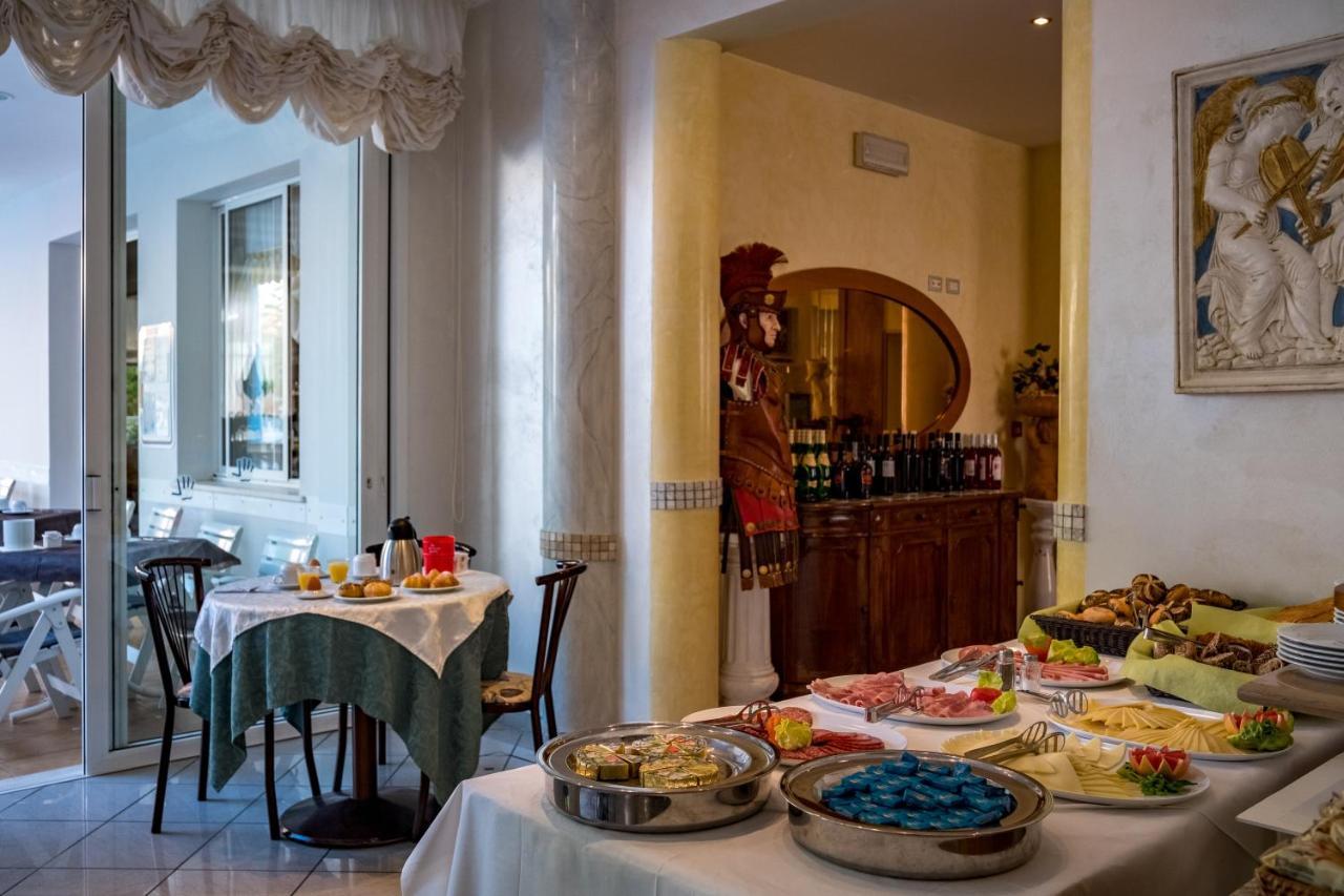 Hotel Villa Dei Fiori - Sul Mare Con Piscina Viserbella di Rimini Εξωτερικό φωτογραφία
