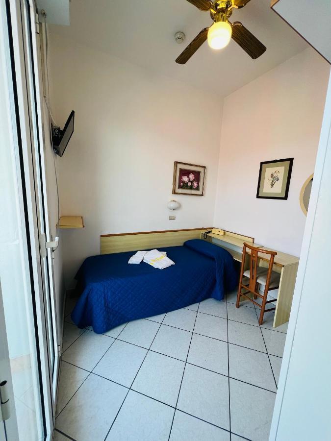 Hotel Villa Dei Fiori - Sul Mare Con Piscina Viserbella di Rimini Εξωτερικό φωτογραφία