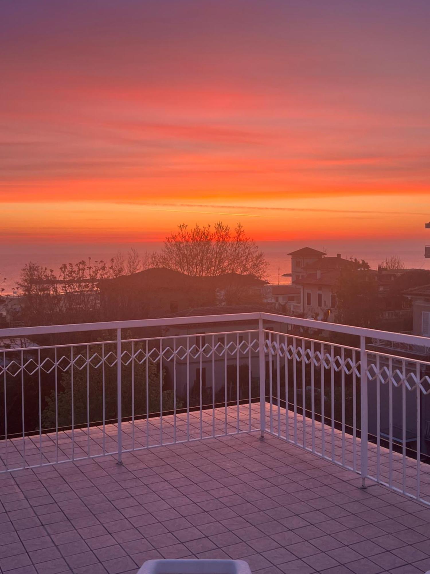 Hotel Villa Dei Fiori - Sul Mare Con Piscina Viserbella di Rimini Εξωτερικό φωτογραφία